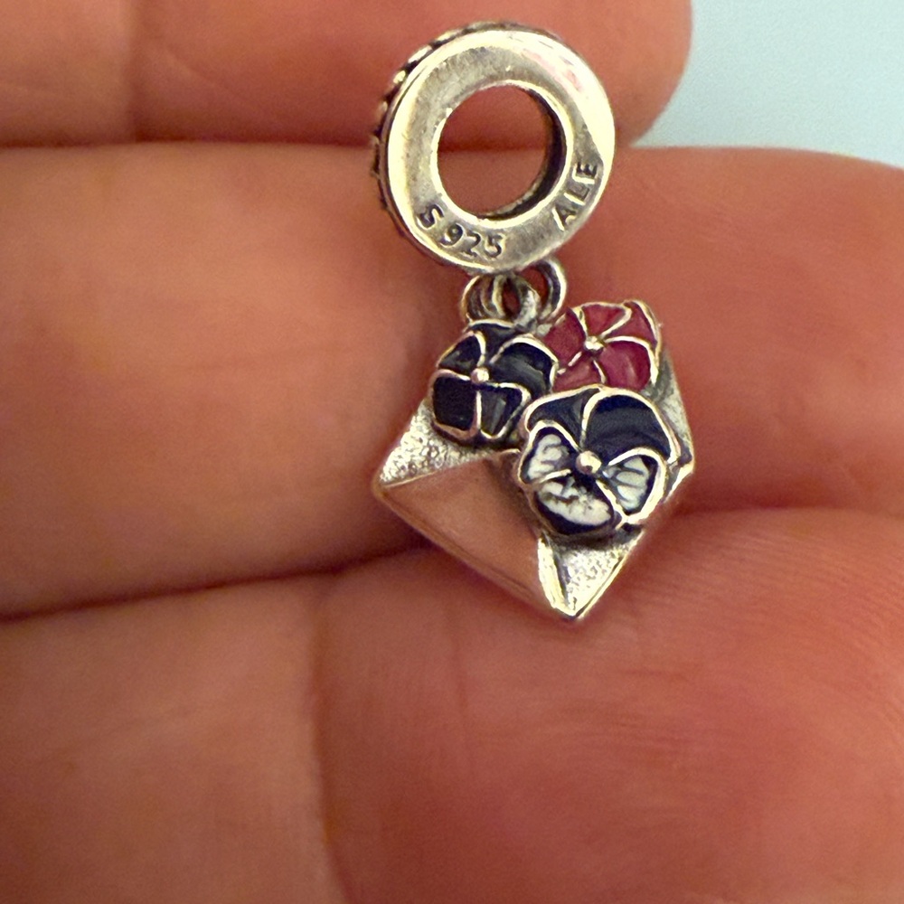 Silver Charm With Gift Box Design